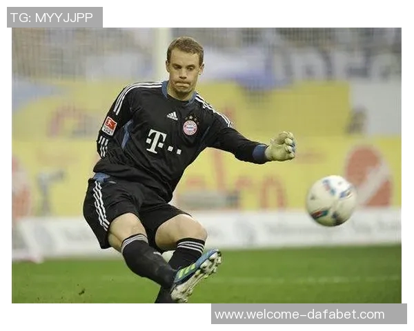 诺伊尔回忆阿森纳追求往事并表达对穆勒的深切怀念