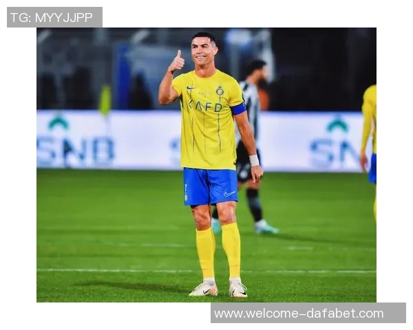 新月逆转十人利雅得胜利C罗被替换下场引发热议