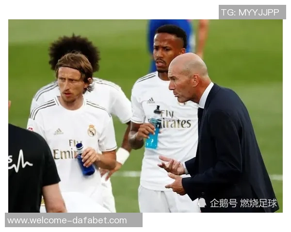 瓦茨克分析与赫内斯鲁梅尼格关系恶化原因及拜仁积分差距影响