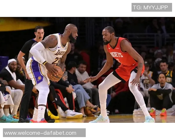 杜兰特37岁时单场得分37分无失误成为历史第三人比肩乔丹詹姆斯